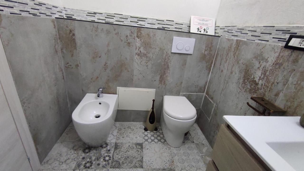 Yaki Domo Bed & Breakfast Cagliari Bagian luar foto