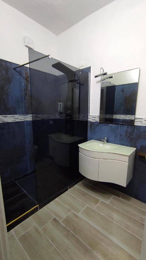 Yaki Domo Bed & Breakfast Cagliari Bagian luar foto